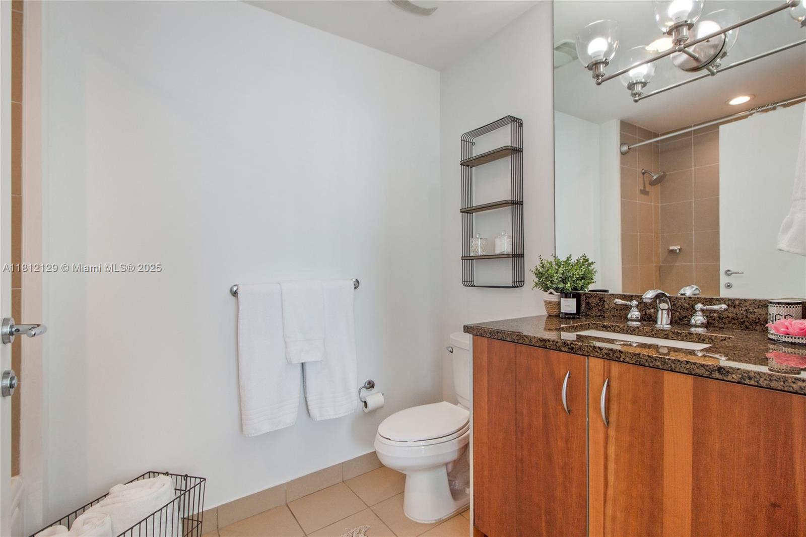 MET 1 CONDO - Residential Lease