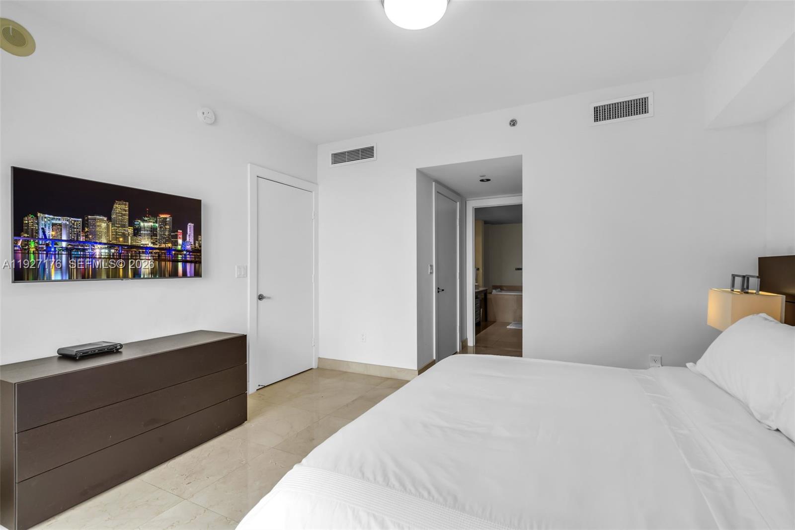 ICON BRICKELL NO TWO - Residential