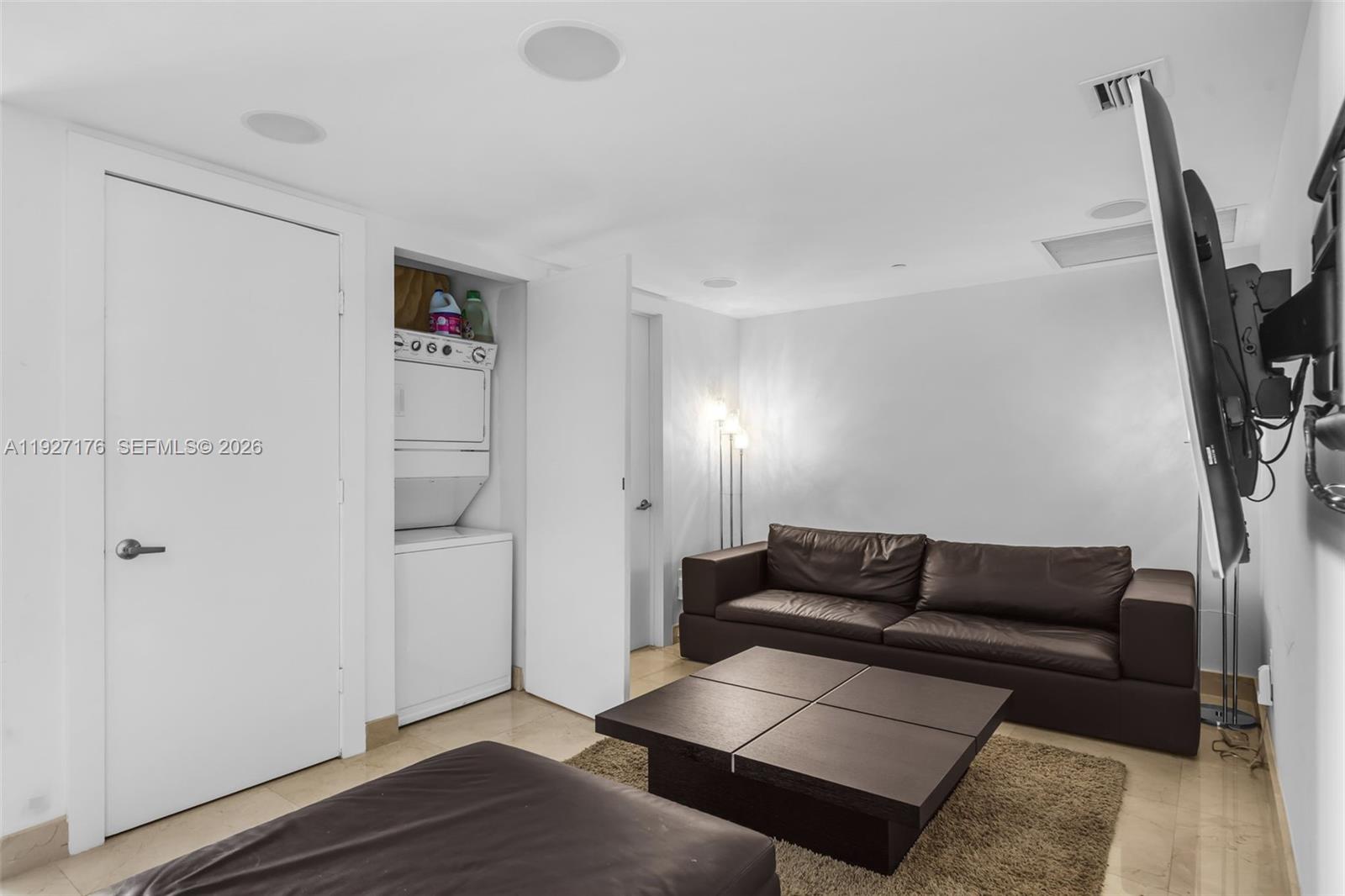 ICON BRICKELL NO TWO - Residential