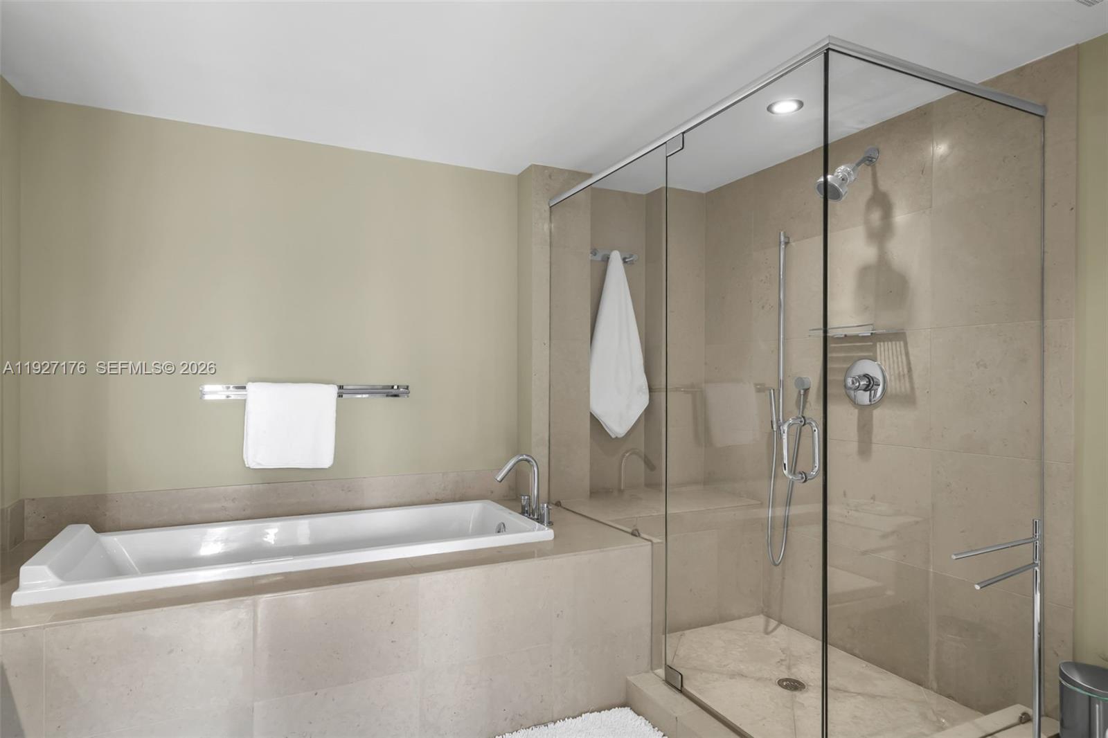 ICON BRICKELL NO TWO - Residential