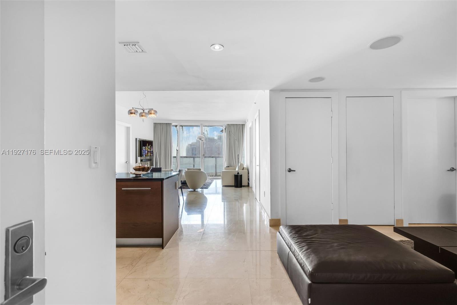 ICON BRICKELL NO TWO - Residential