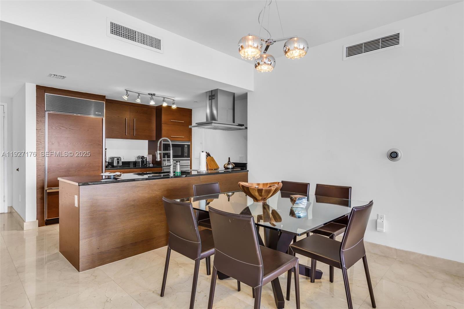 ICON BRICKELL NO TWO - Residential