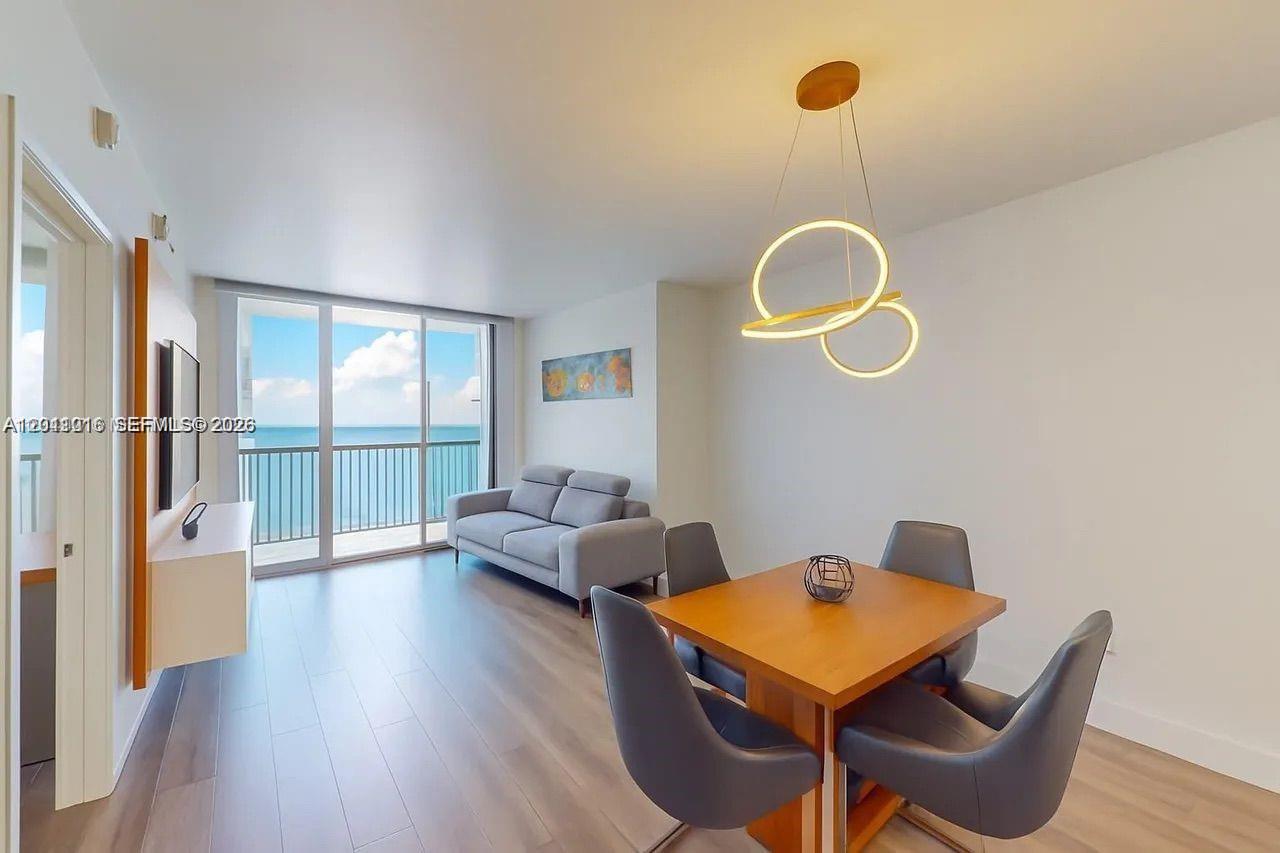 1750 N Bayshore Dr 2803