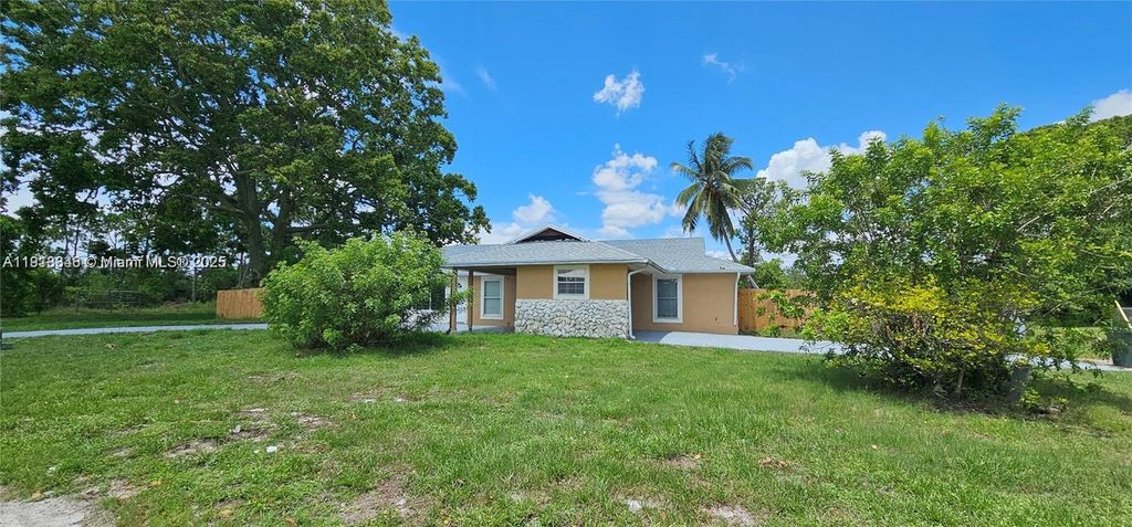 Photo of 2425 Mohawk Ave #., Fort Pierce, FL 34946 (MLS # A11918846)
