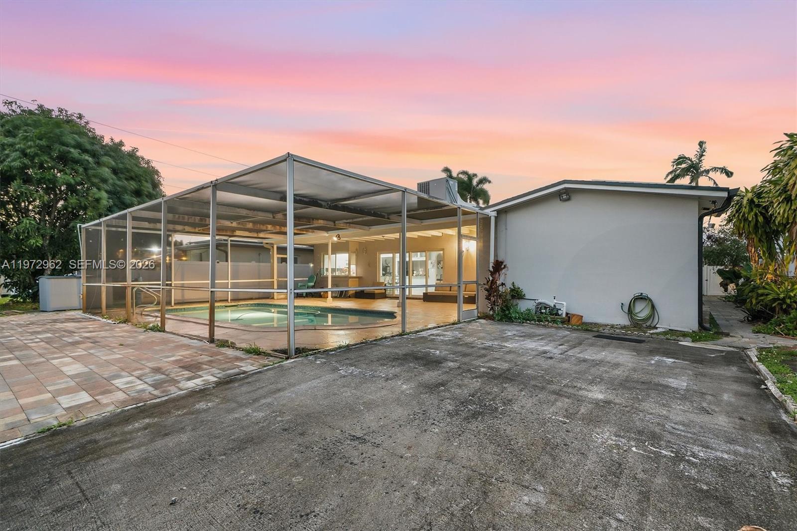 HOLLYWOOD HILLS AMEN PLAT - Residential