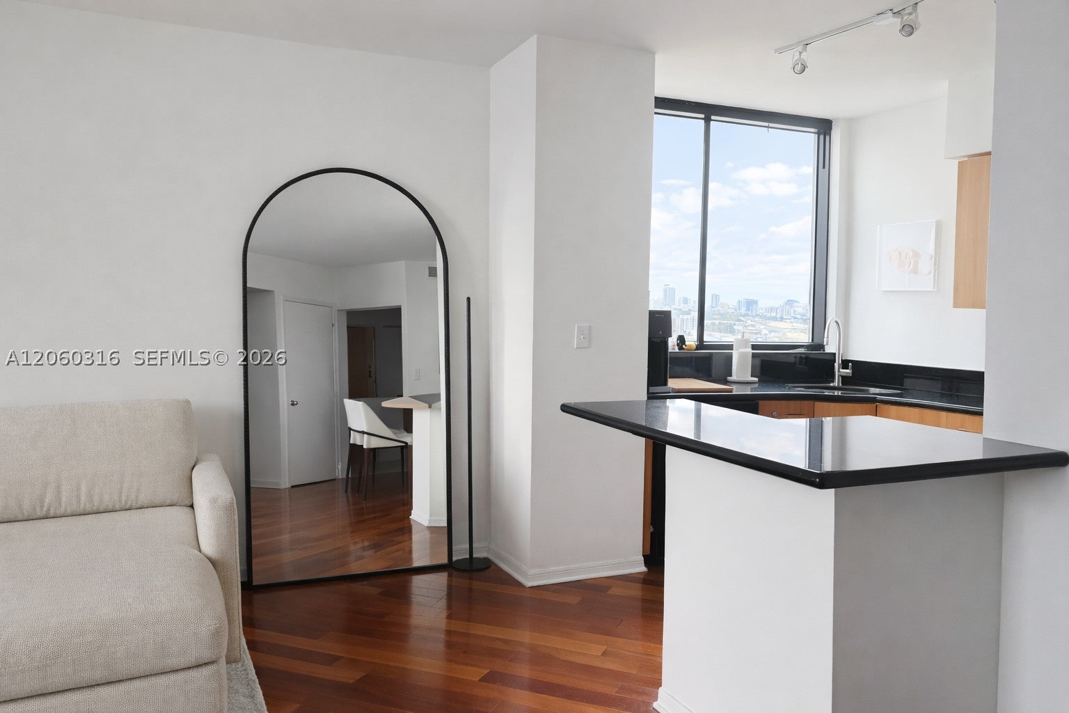 1330 West Ave 2601