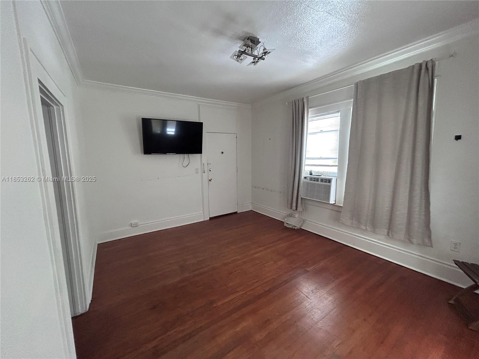 MENDOZA CONDO - Residential Lease