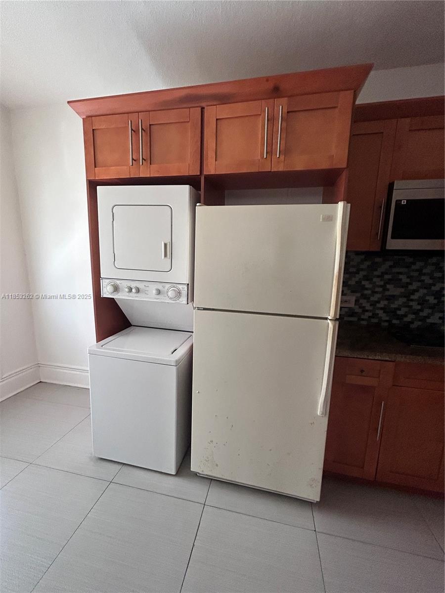 MENDOZA CONDO - Residential Lease