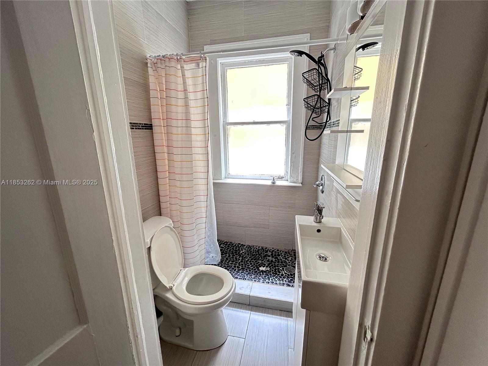 MENDOZA CONDO - Residential Lease