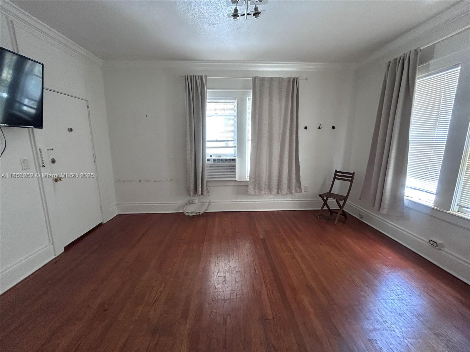 MENDOZA CONDO - Residential Lease