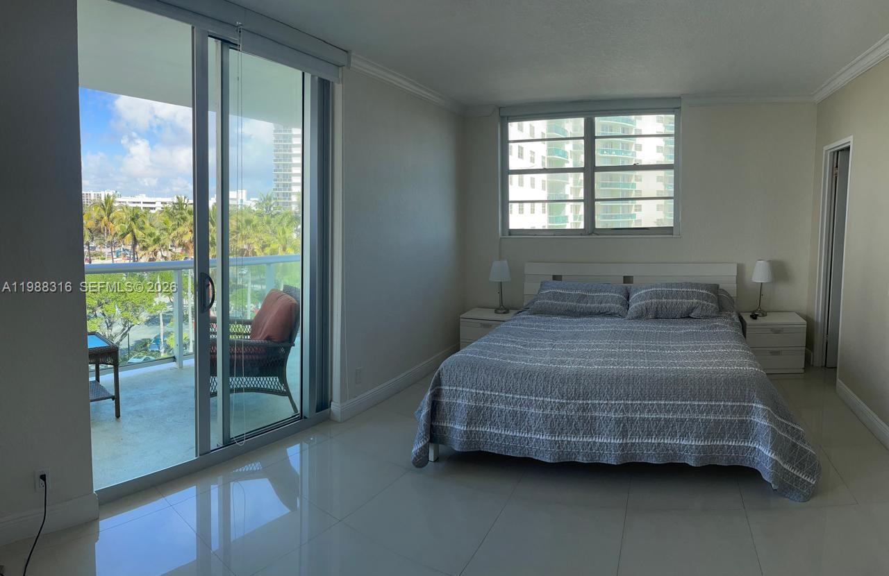 TIDES ON HOLLYWOOD BEACH - Residential