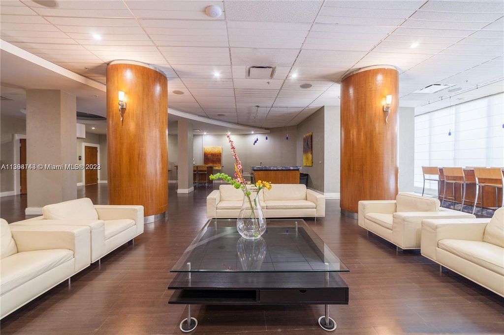 Photo of 3001 S Ocean Dr #1531, Hollywood, FL 33019 (MLS # A11398743)