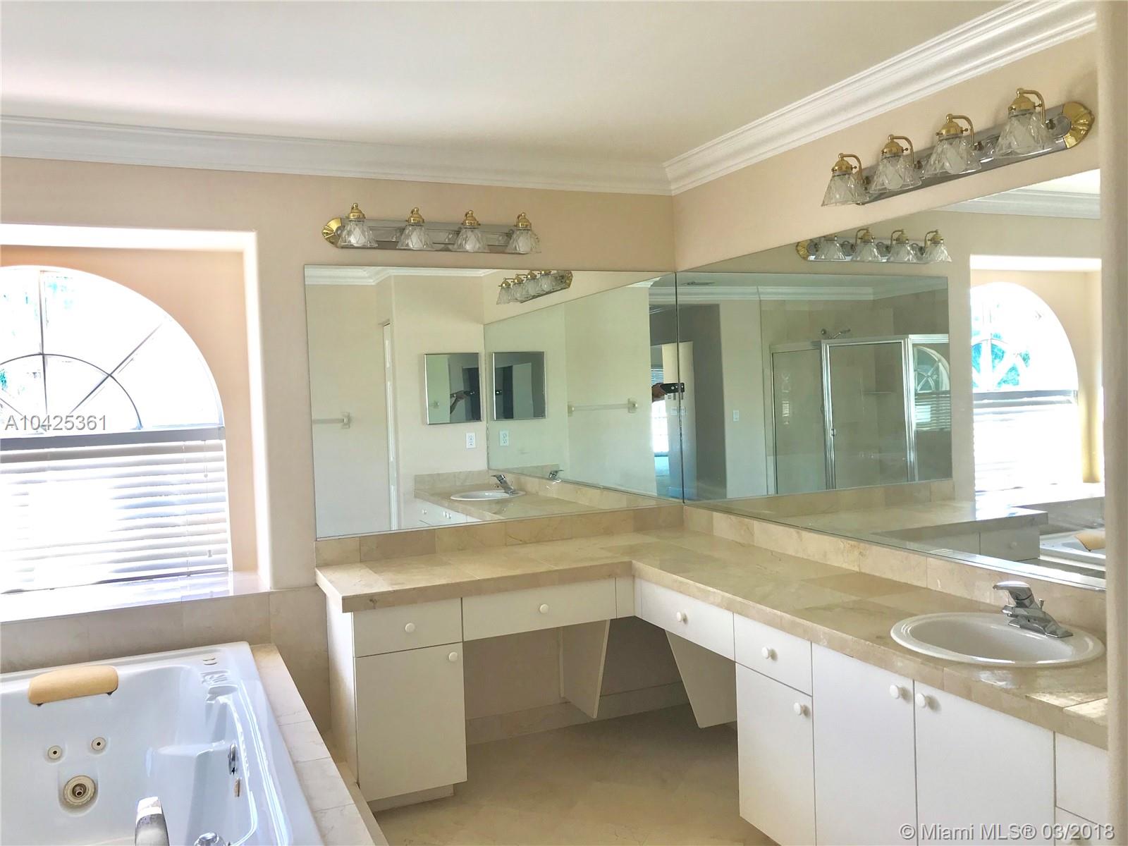 Pelican Sound - Residential