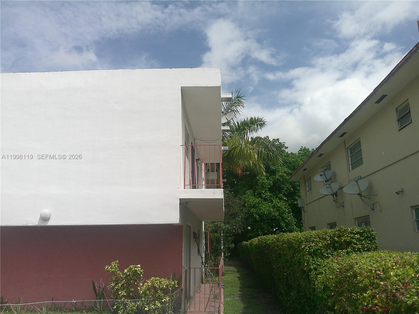 CITY OF MIAMI SOUTH - Residential Lease