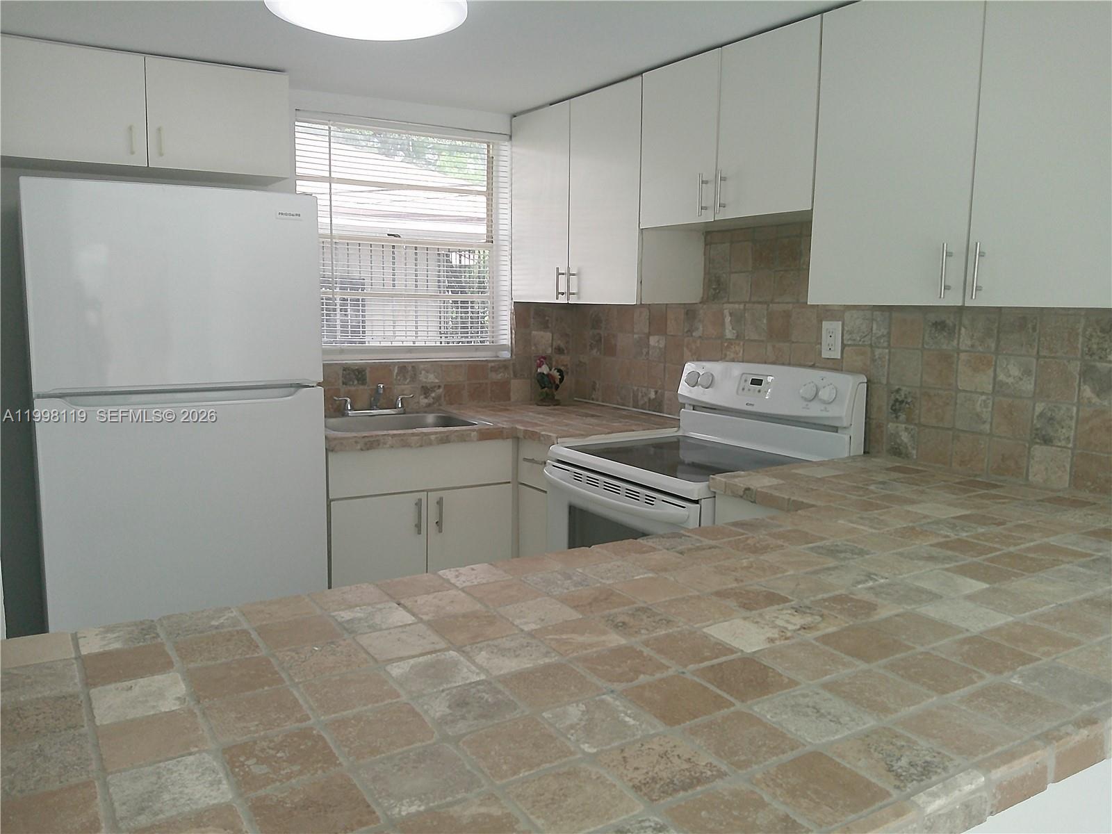 CITY OF MIAMI SOUTH - Residential Lease