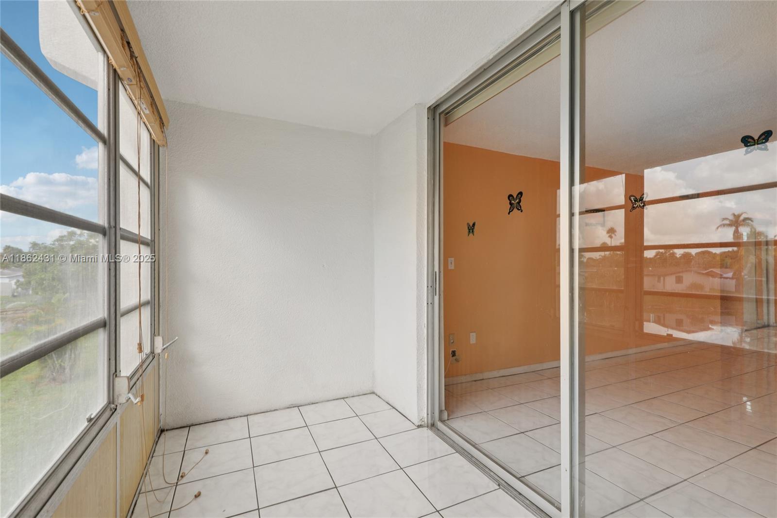 SUNRISE LAKES 37 CONDO - Residential