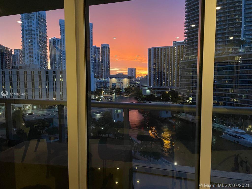 ICONBRICKELL CONDO NO 1 - Residential