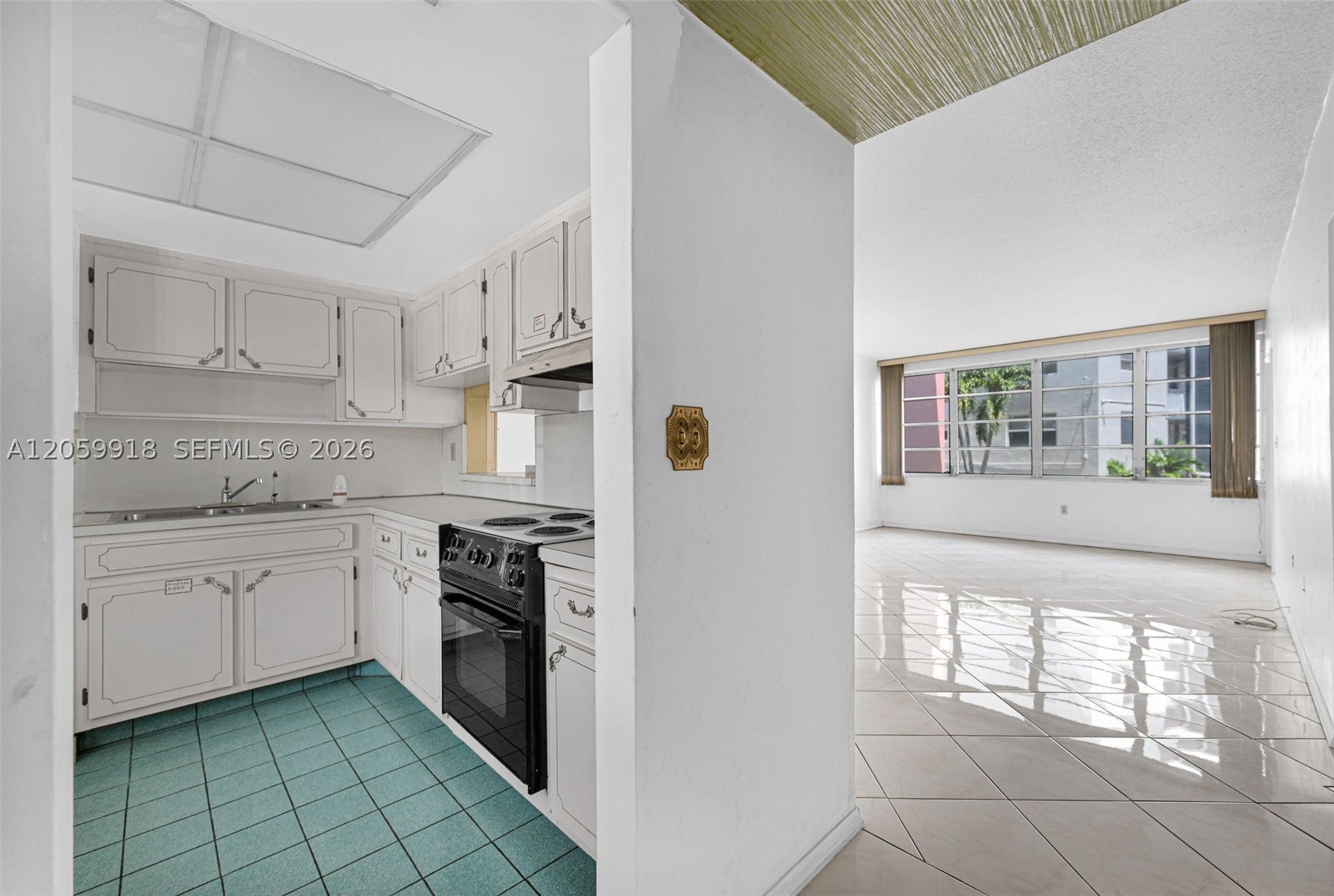 18555 NE 14th Ave 502