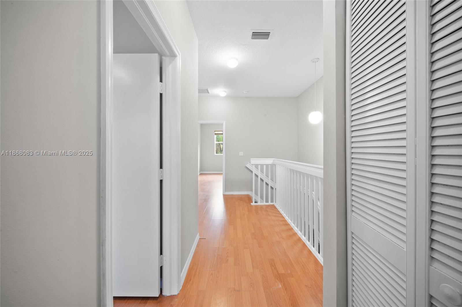 THUNDERBIRD PARK - Residential Lease