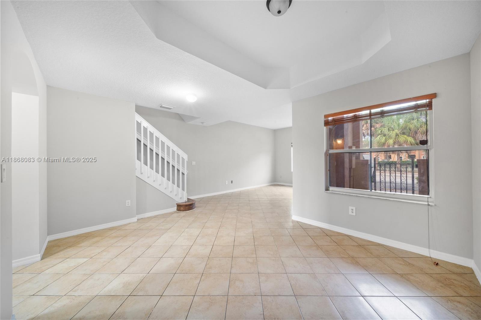 THUNDERBIRD PARK - Residential Lease