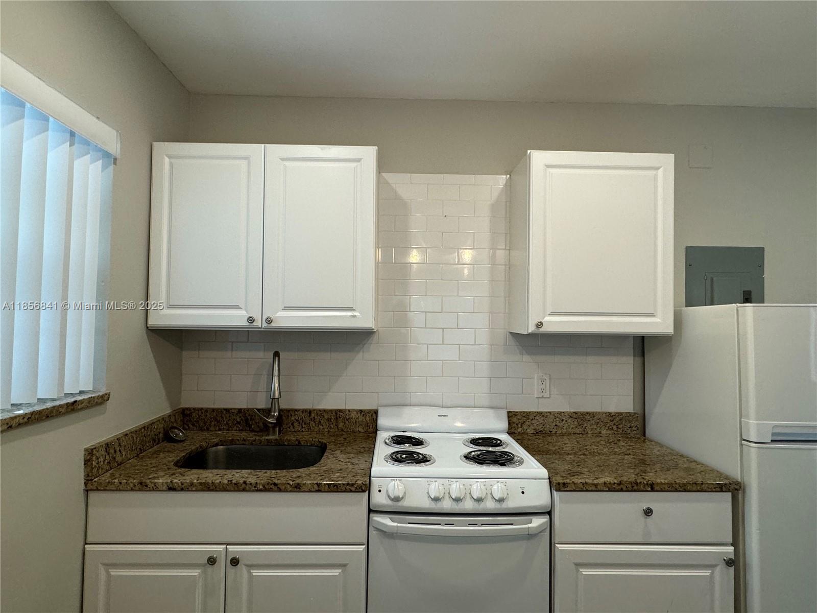 EVERGLADE LAND SALES CO - Residential Income