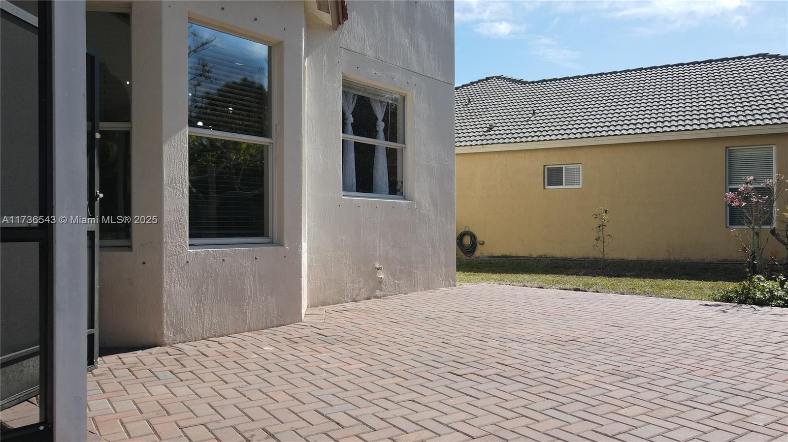 HAMILTON BAY SEC 2 - Residential Lease