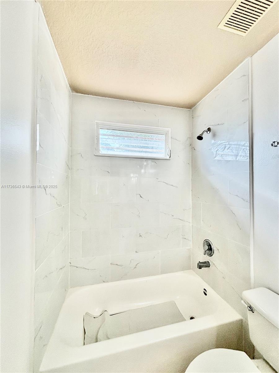 HAMILTON BAY SEC 2 - Residential Lease