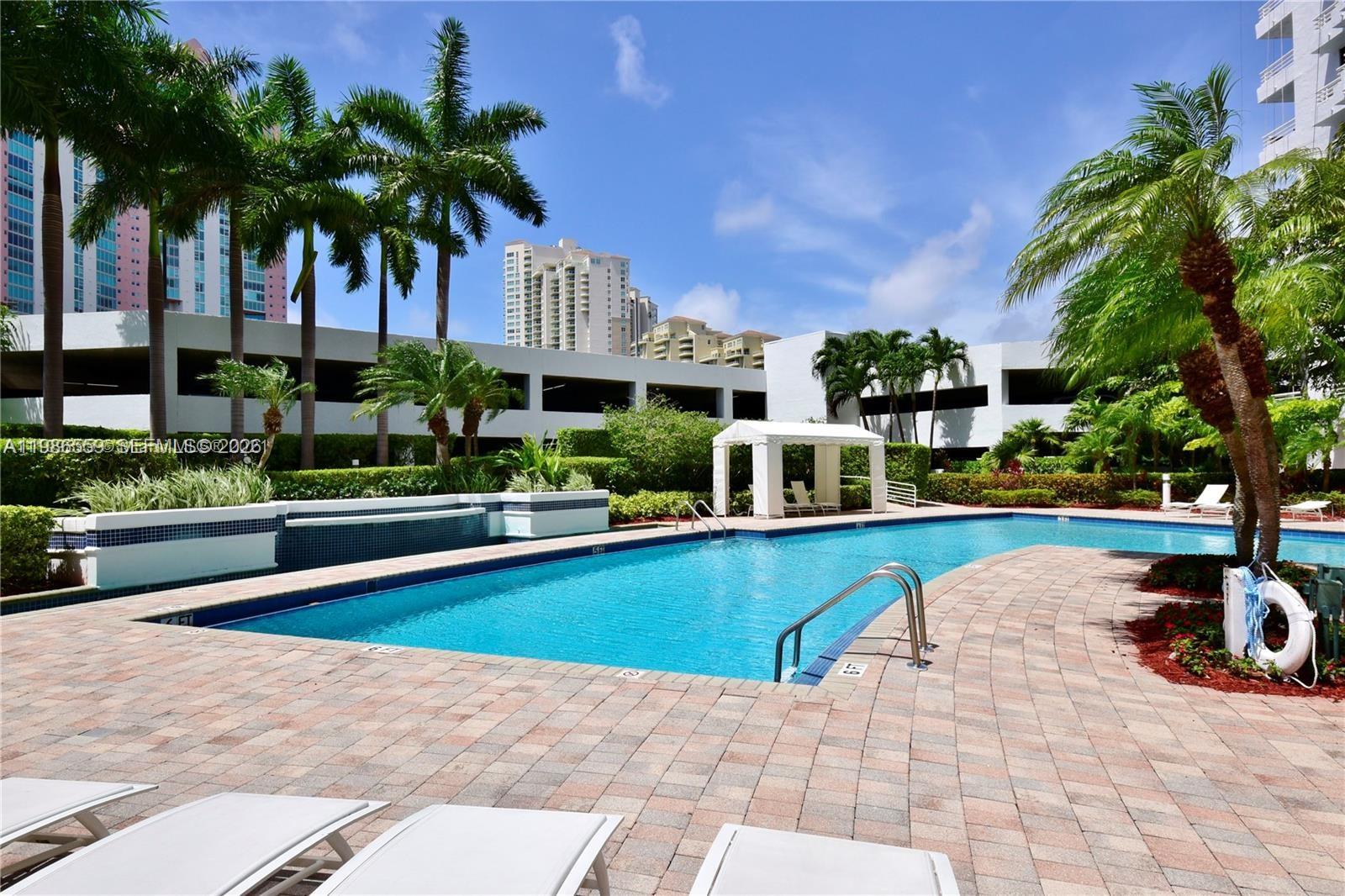 PARC CENTRAL AVENTURA EAS - Residential Lease