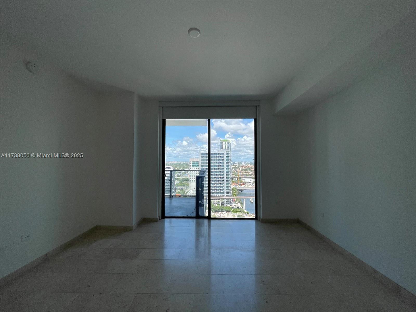 REACH CONDO - Residential