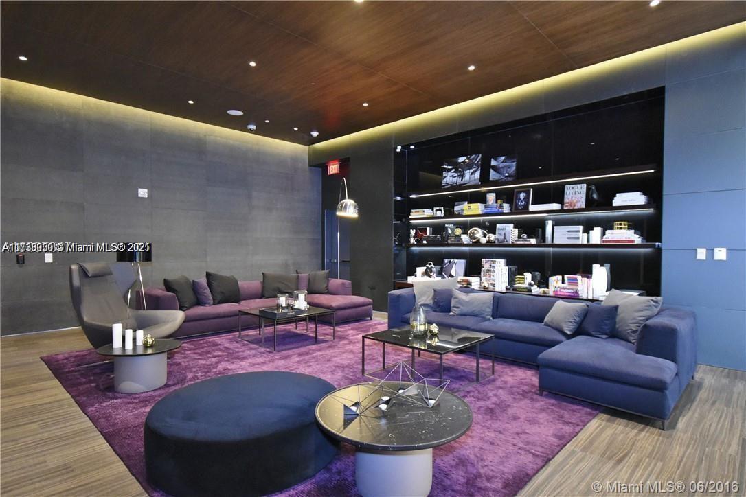 REACH CONDO - Residential