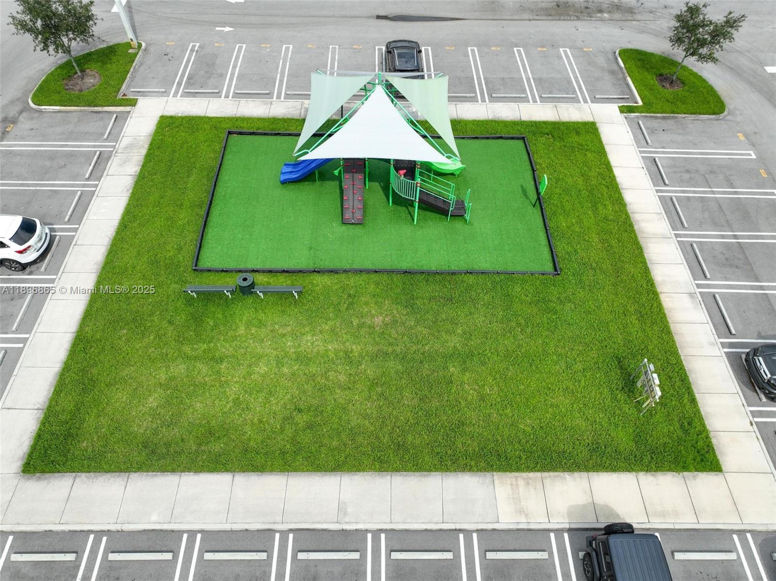 GRAND BAY SOUTH VILLAS - Residential Lease