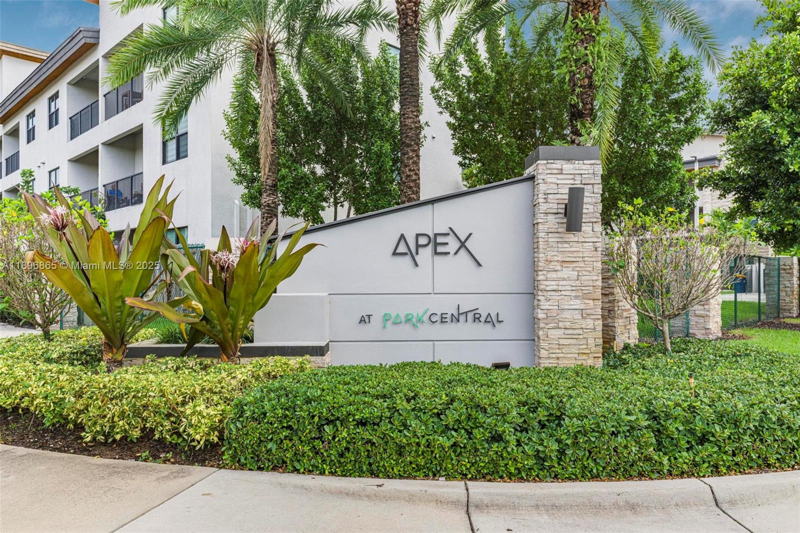 GRAND BAY SOUTH VILLAS - Residential Lease