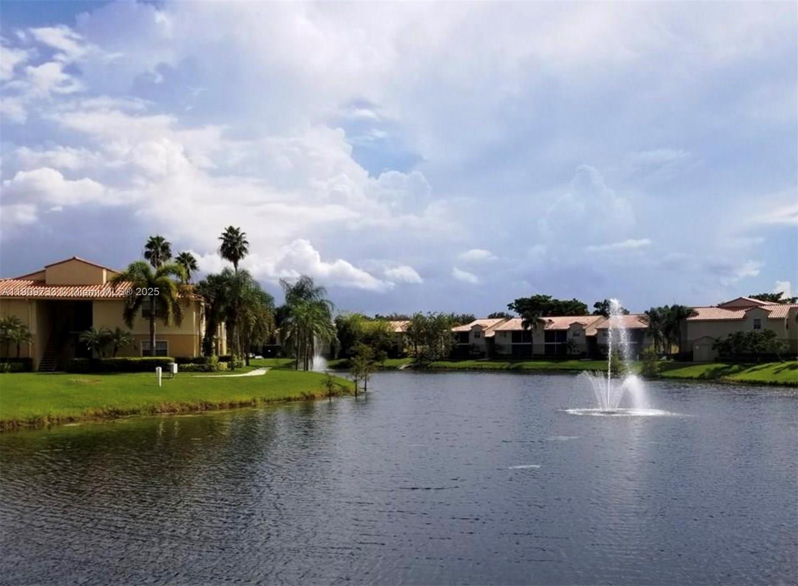ROYAL POINCIANA CONDO - Residential Lease