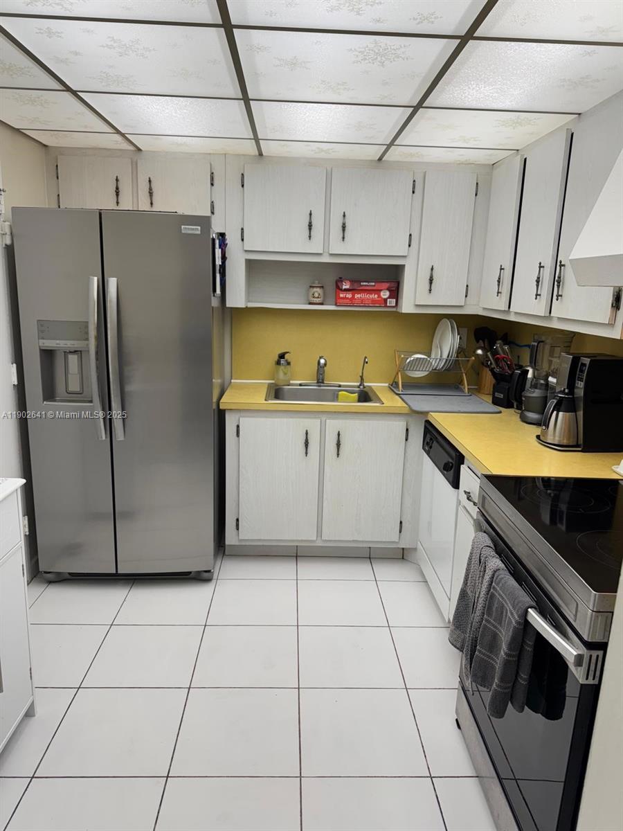 500 Three Islands Blvd 908