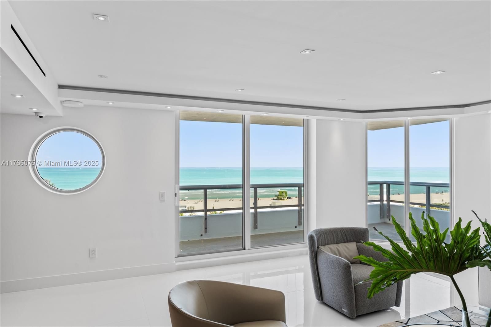 5801 Collins Ave 600