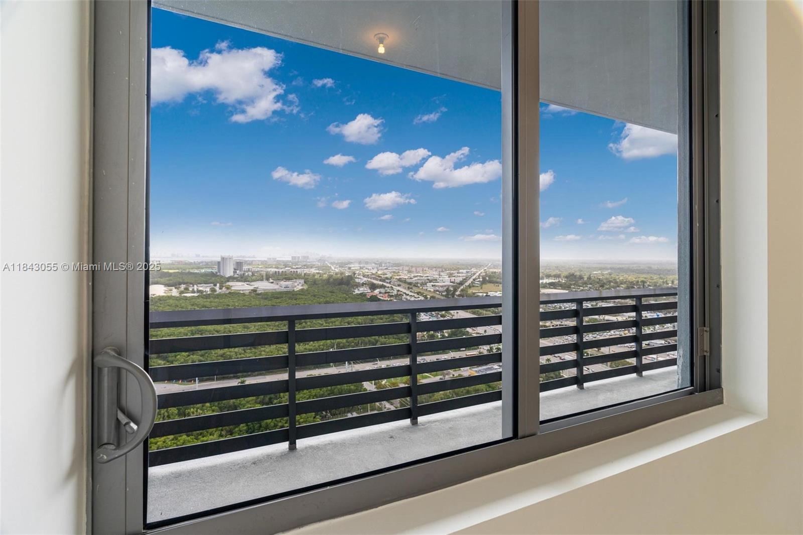 THE HARBOUR PH4 - NORTH - Residential Lease