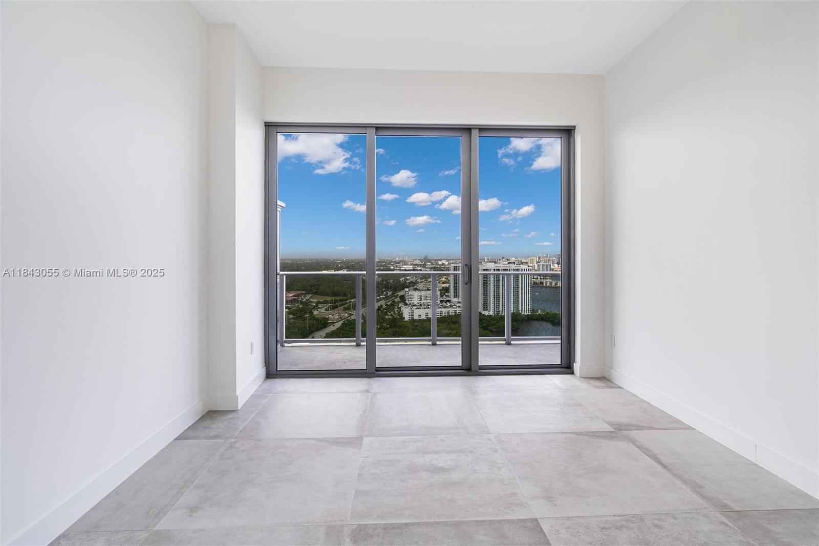 THE HARBOUR PH4 - NORTH - Residential Lease