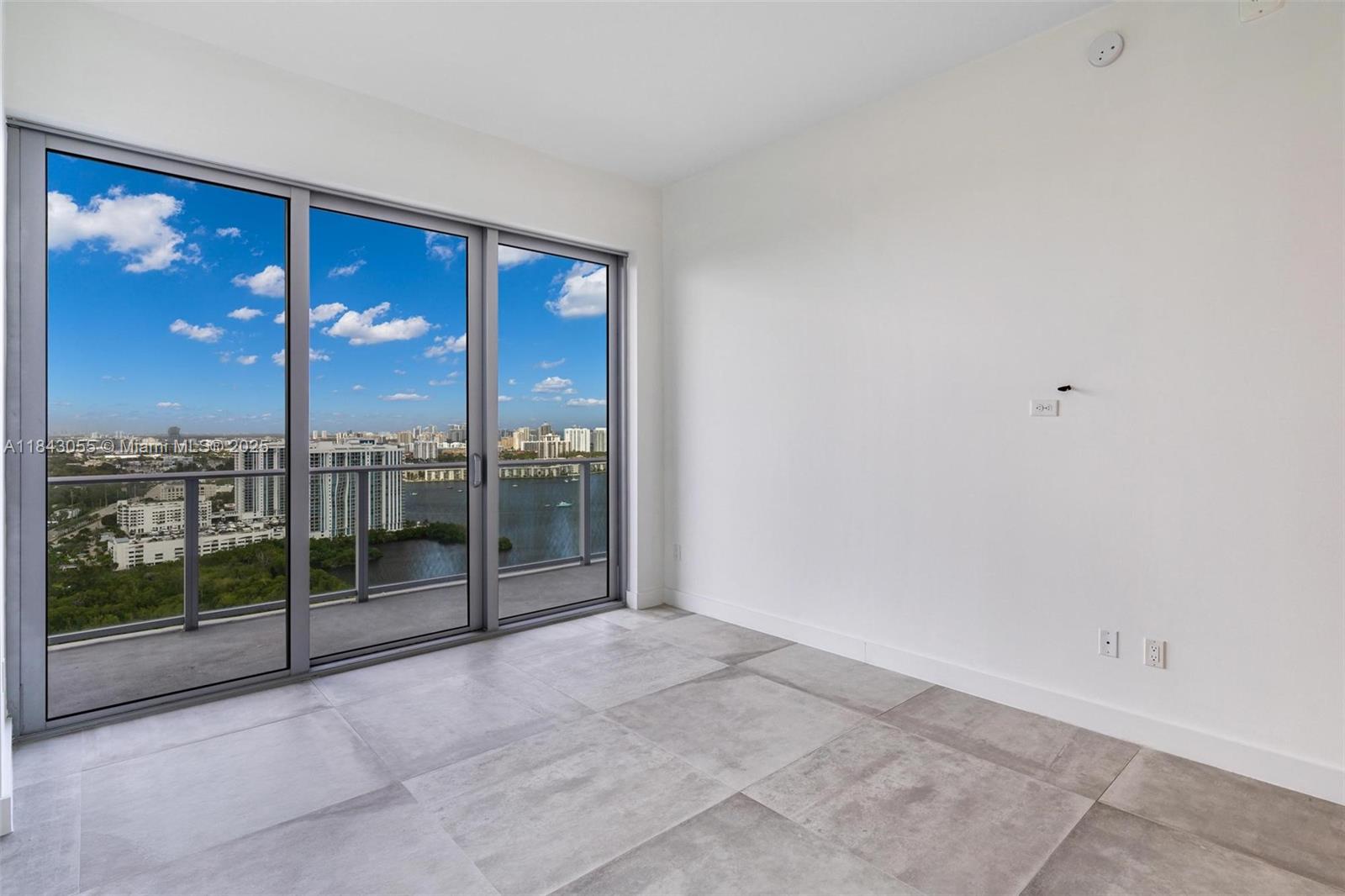 THE HARBOUR PH4 - NORTH - Residential Lease