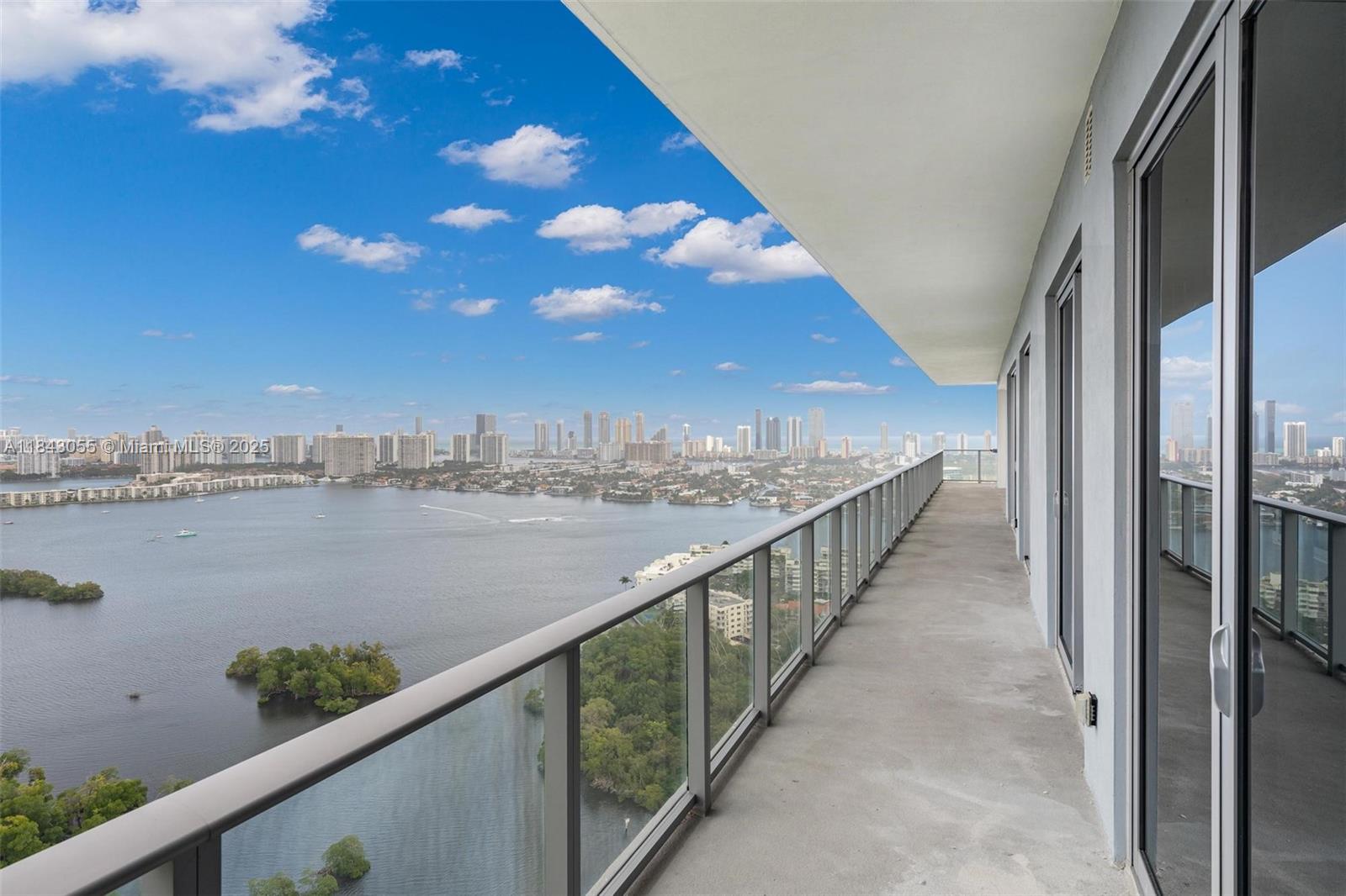 THE HARBOUR PH4 - NORTH - Residential Lease