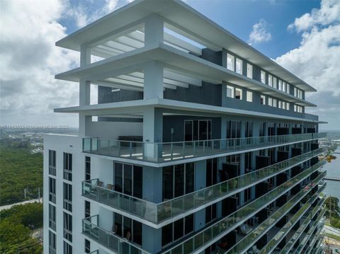 16385 Biscayne Blvd 4 North Miami Beach FL 33160