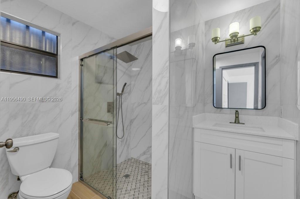 CRESTHAVEN NO 6 - Residential Lease