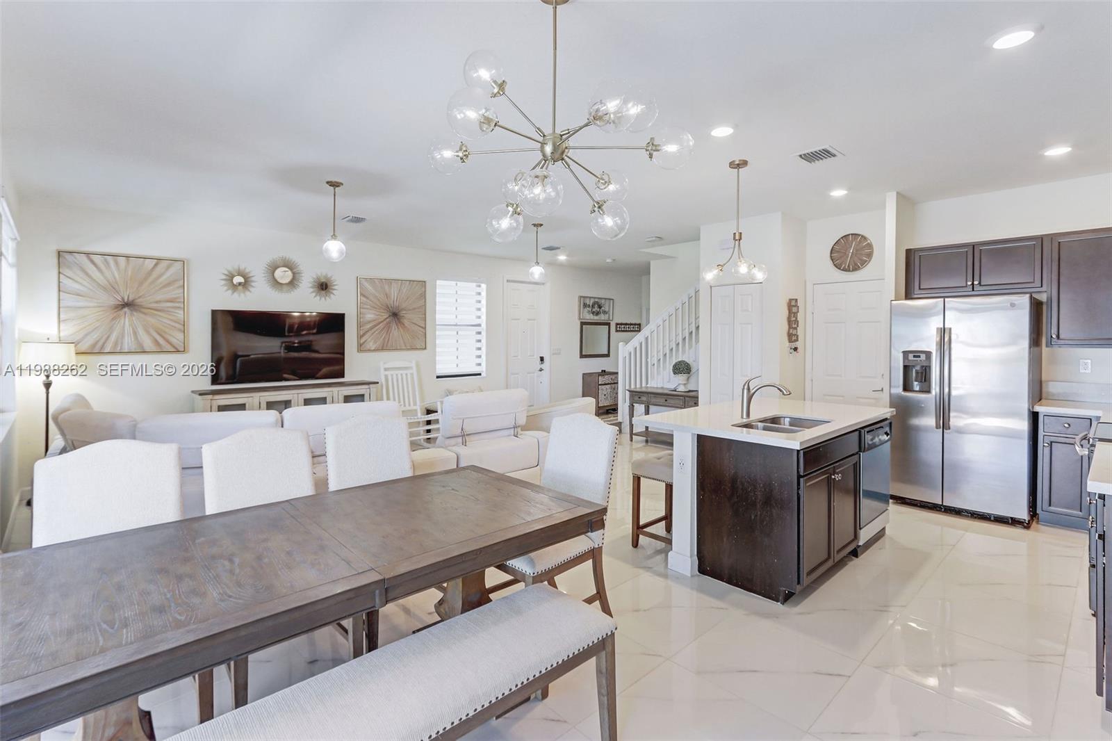 AQUABELLA SECTION ONE - Residential