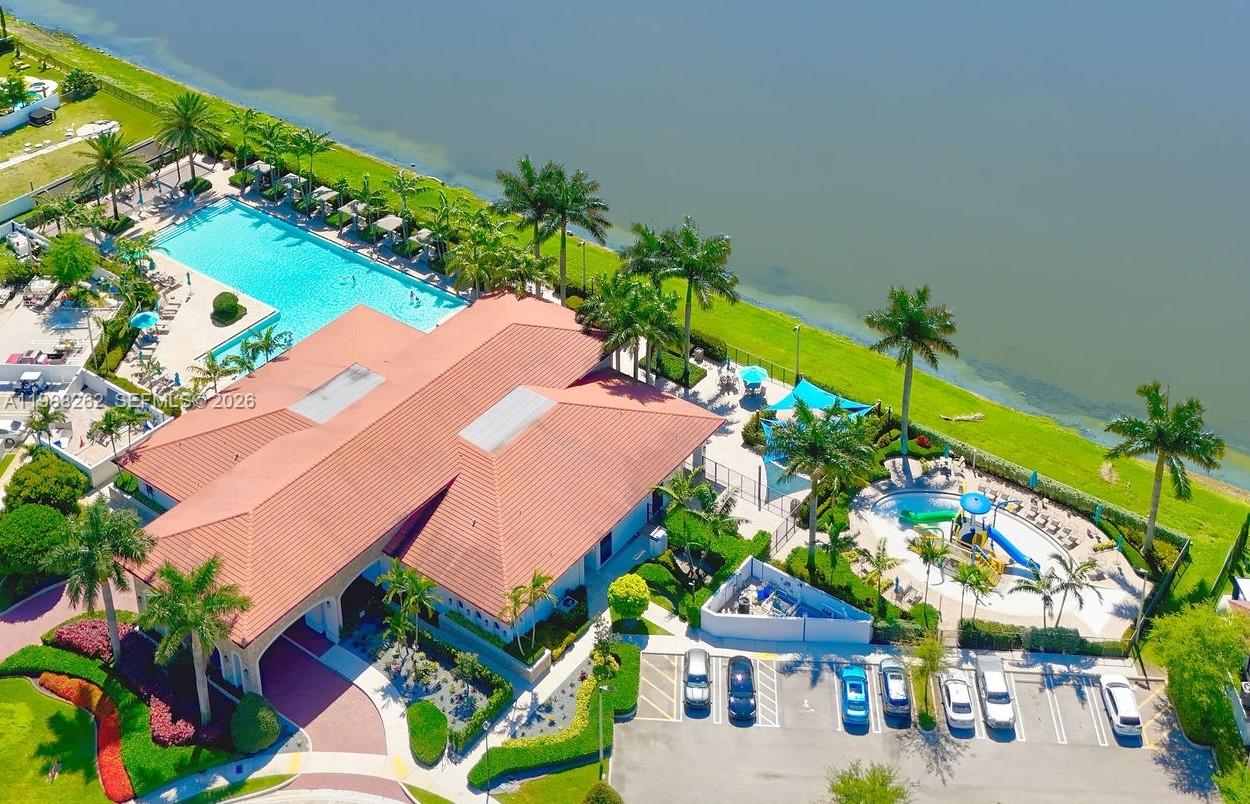 AQUABELLA SECTION ONE - Residential