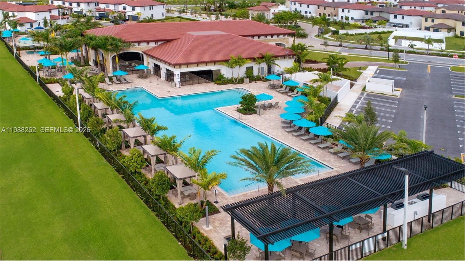 AQUABELLA SECTION ONE - Residential