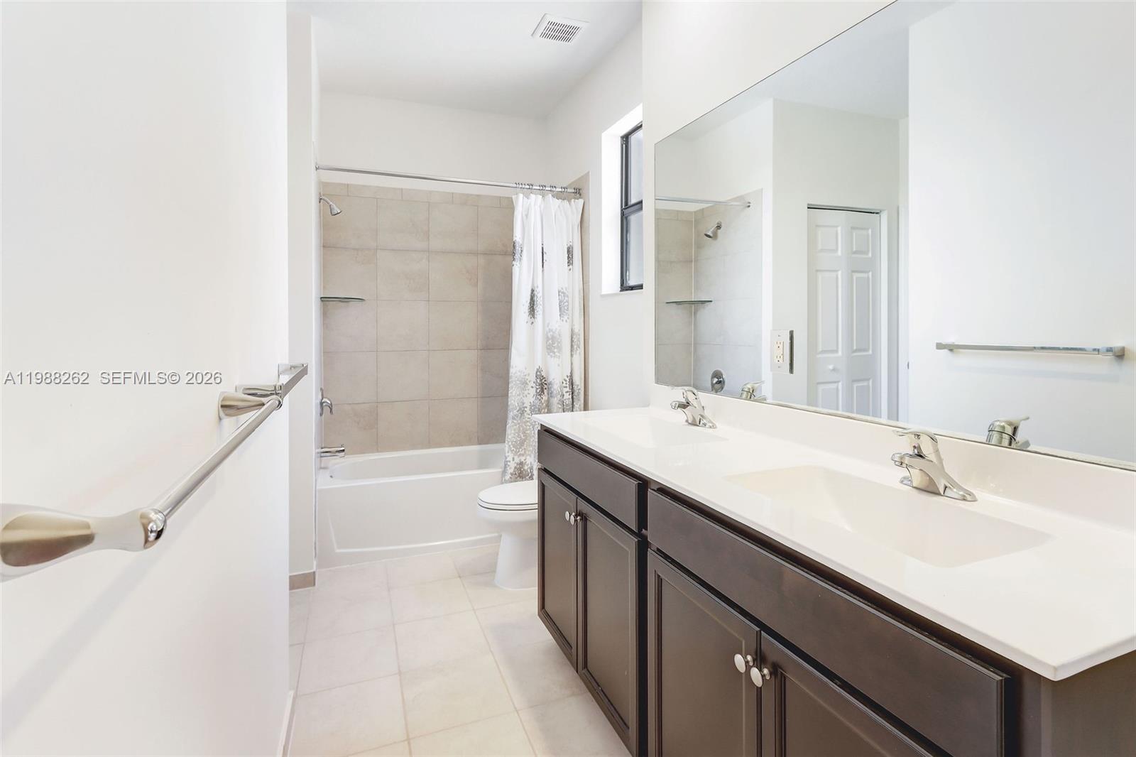 AQUABELLA SECTION ONE - Residential