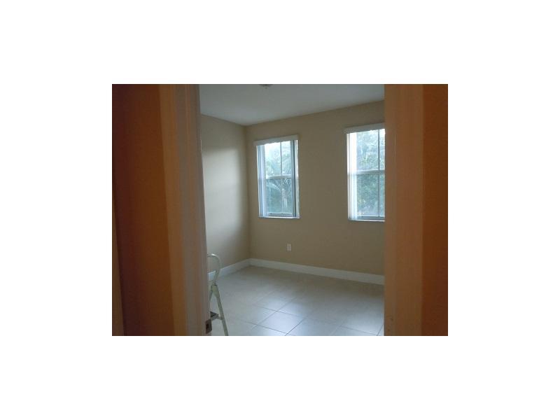 KENDALLAND - Residential Lease