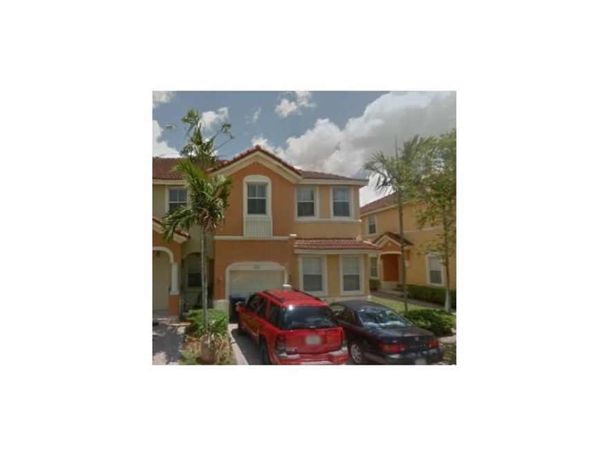 Excellent two story property with 3/2 on the second floor and 1/1  plus garage on the first floor.Fenced Patio . Property located in the New Baptist Hospital area. Tile and wood. Remodeled Kitchen with Granite countertop