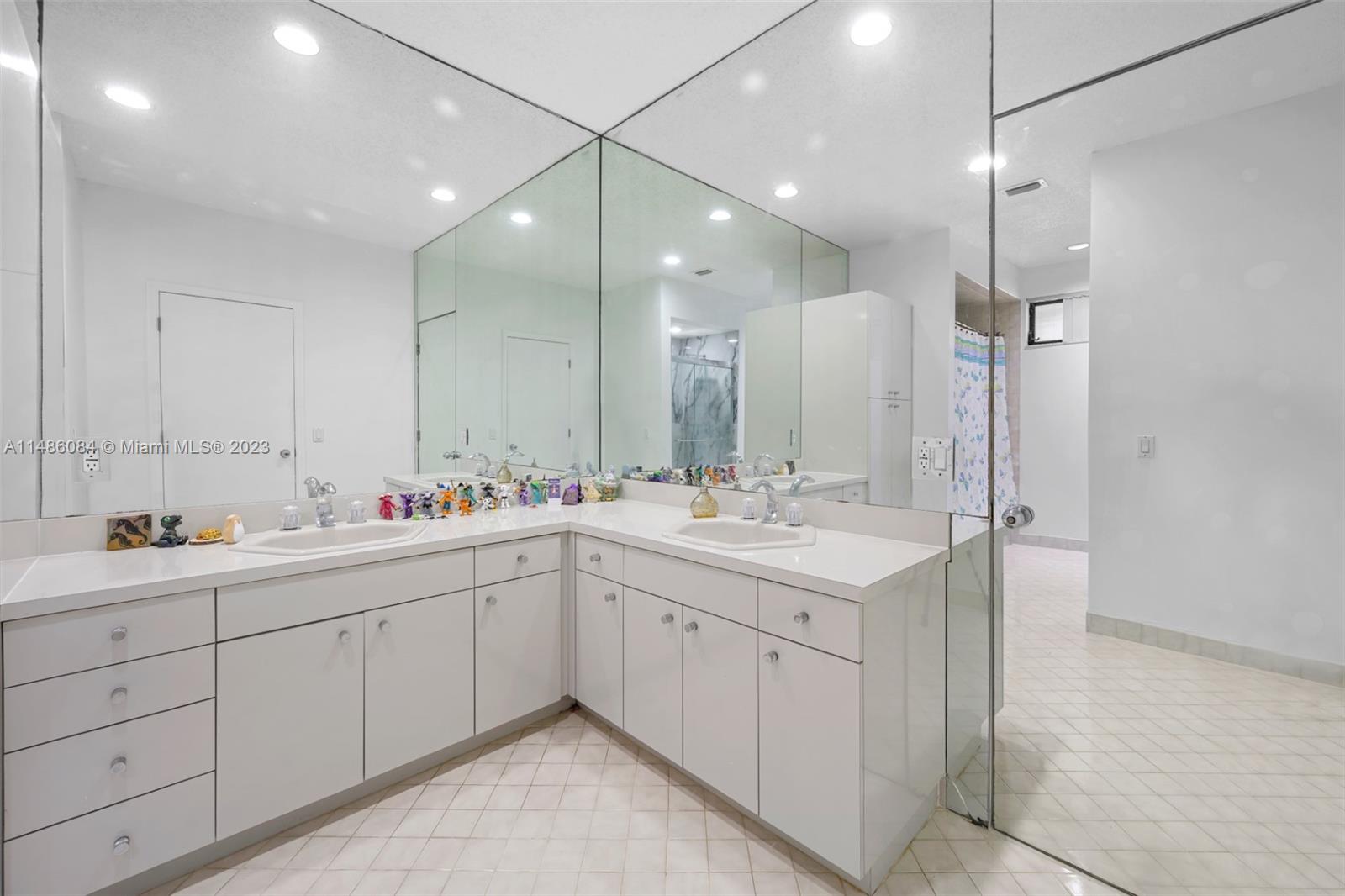 OAK FOREST - Residential