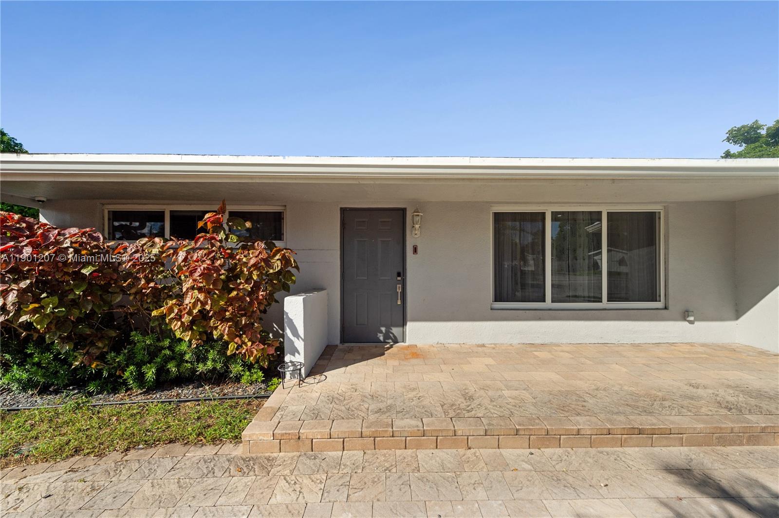 Move- In ready 3 bedroom,2 bath home with a 1 car garage located on a desirable corner lot.This charming residence features impact window ,New AC and beautiful laminated floors throught .
Enjoy plenty of space to park your boat and the freedom of no HOA. ideally situated in the heart of Sunrise,with convenience acces to sawgrass Mills Mall,mayor highways,and fine dining.
The home is tastefully staged and ready to welcomeits new owners !