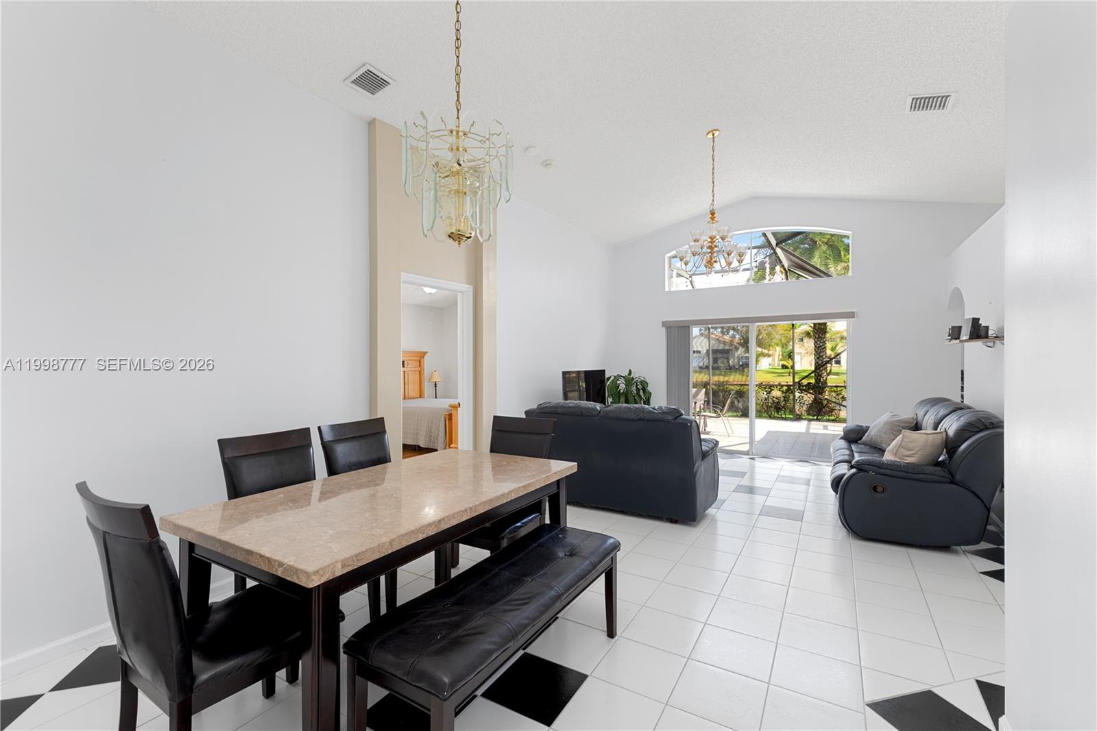 VULCAN MATERIALS COMPANY - Residential Lease